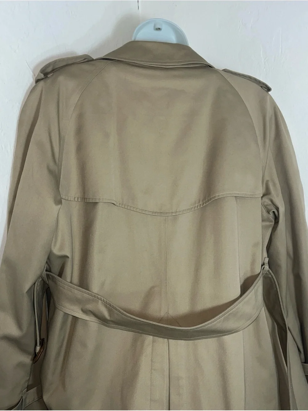 Burberry Classic Double-Breasted Trench Coat - Tan size large - Picture 8 of 13